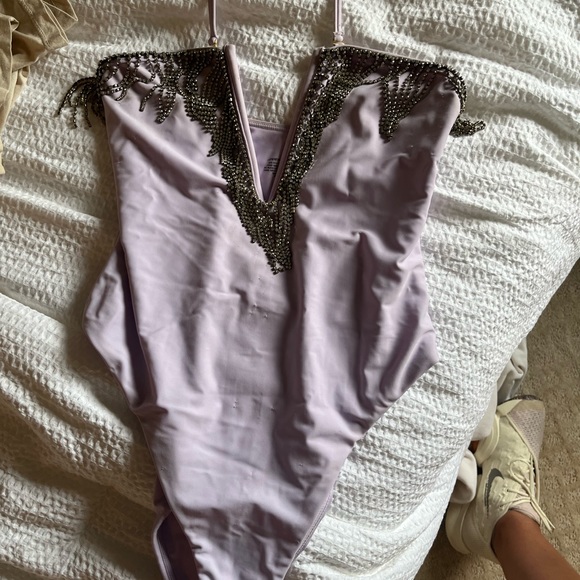 One piece swim suit - Picture 2 of 5